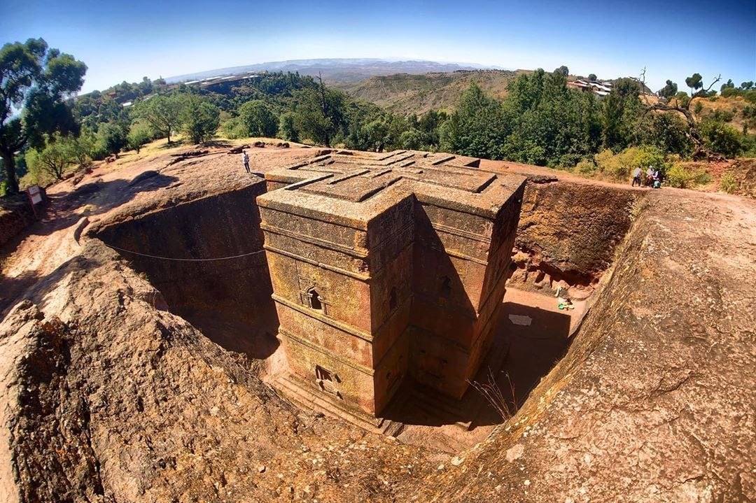 Bete Giyorgis, carved down into the rock